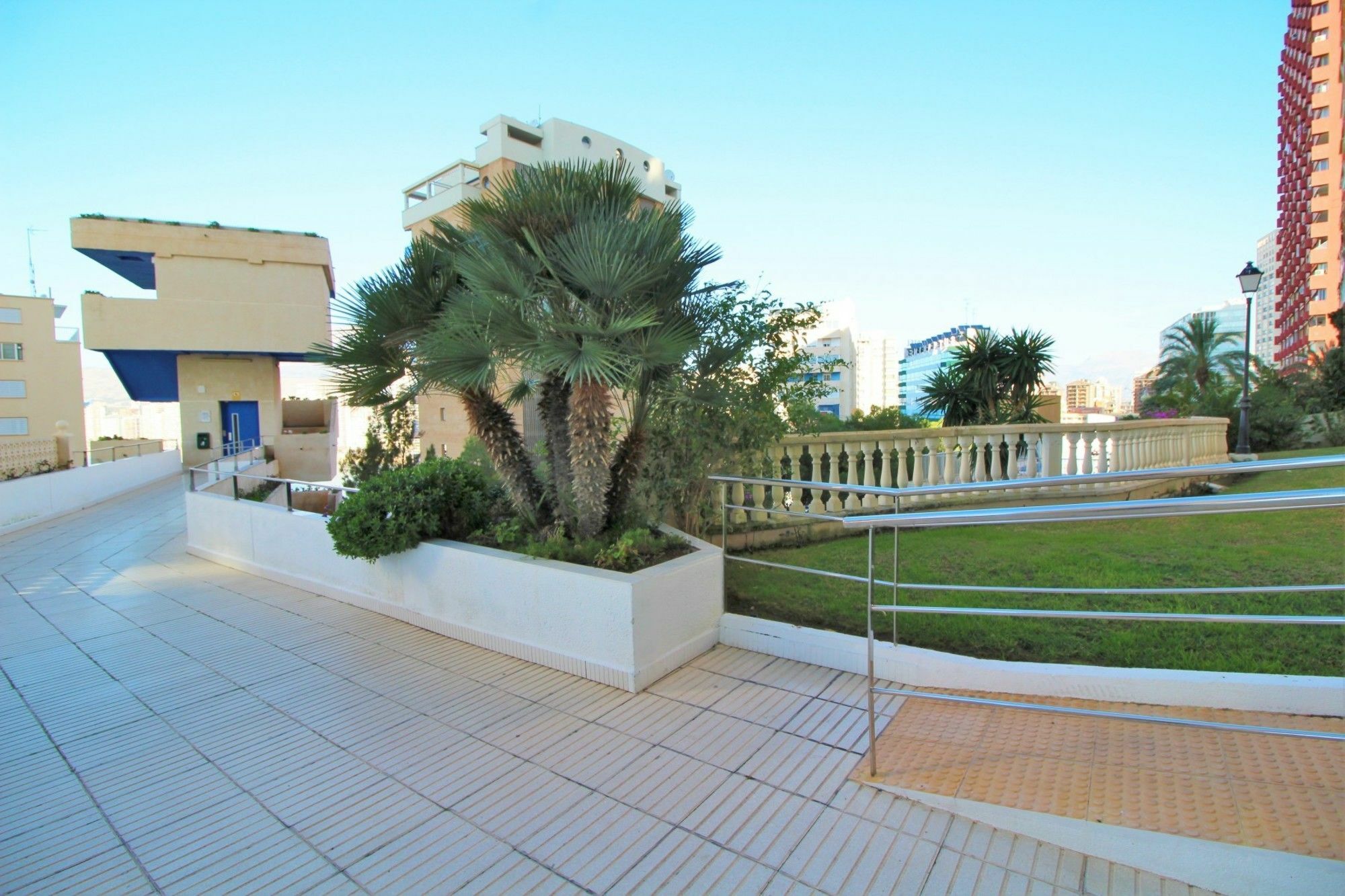 Trinisol II 3-D Lägenhet Benidorm Exteriör bild